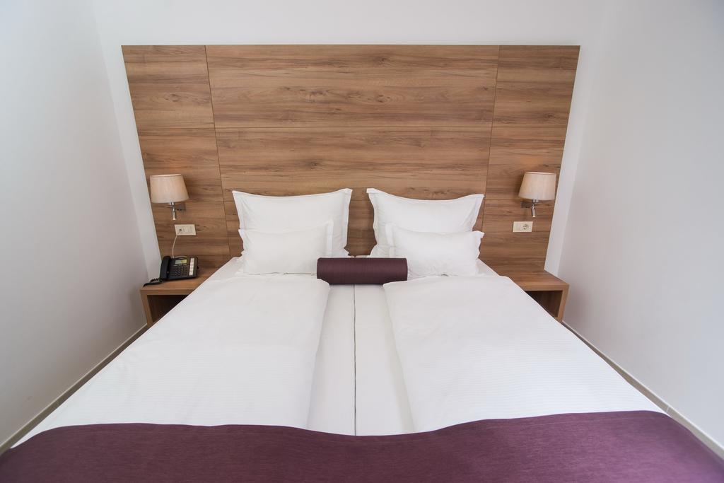 Suite con 1 Camera da Letto e Balcone